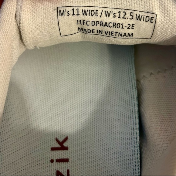 ♦️”Kizik” Men’s Prague Creme Brûlée Sneakers w/Handsfree Technology Size 11W♦️ - Picture 11 of 15